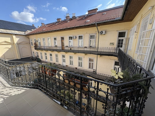 Eladó téglalakás, VII. kerületben, Rottenbiller utcában