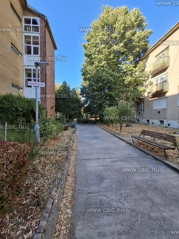 Eladó téglalakás, Szentendrén 64.9 M Ft, 2 szobás
