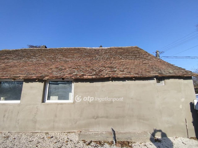 Eladó családi ház, Rádfalván 12.8 M Ft, 2 szobás