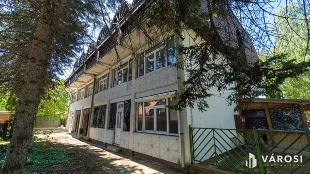 Eladó hotel, Siófokon 449.9 M Ft, 25 szobás