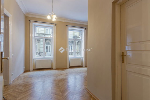 Kiadó téglalakás, albérlet, Budapesten, VII. kerületben