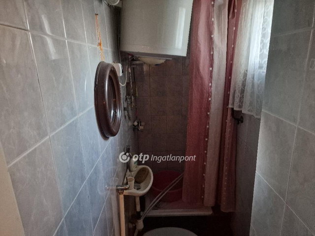 Eladó családi ház, Bózsván 35 M Ft, 4 szobás