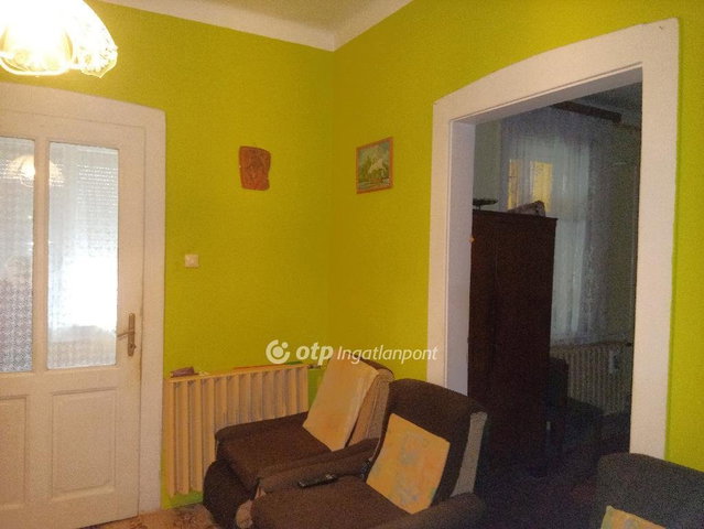 Eladó családi ház, Dombóváron 26.9 M Ft, 4 szobás