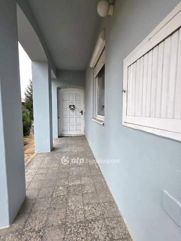 Eladó családi ház, Cserkeszőlőn 69 M Ft, 6 szobás