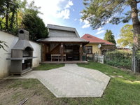 Eladó ikerház, XI. kerületben 174.9 M Ft, 4 szobás