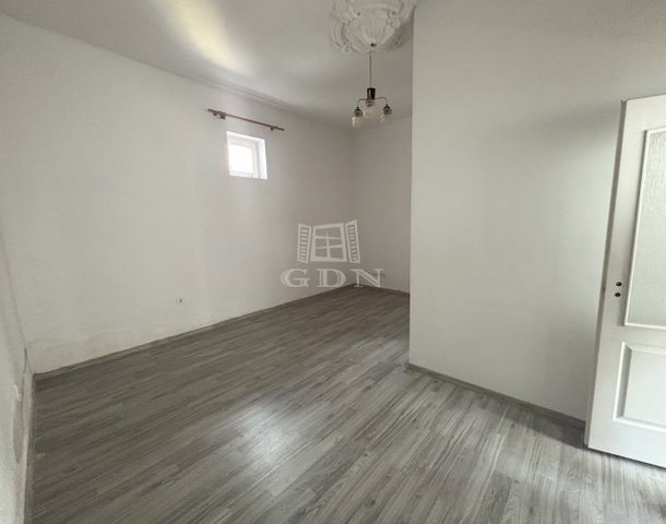 Eladó családi ház, Bonyhádon 34.5 M Ft, 4 szobás