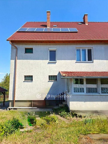 Eladó ikerház, Székesfehérvárott 99.5 M Ft, 4 szobás