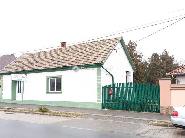 Eladó családi ház, Vámospércsen 38 M Ft, 5 szobás