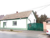 Eladó családi ház
