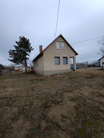 Eladó családi ház, Helvécián 42.5 M Ft, 2 szobás