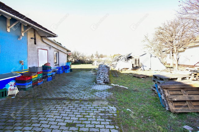 Eladó üzlethelyiség, Ásotthalmán 55 M Ft / költözzbe.hu