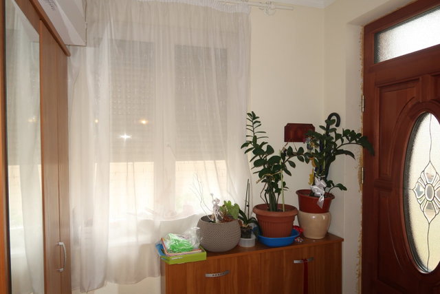 Eladó családi ház, Nyíregyházán 98 M Ft, 5 szobás