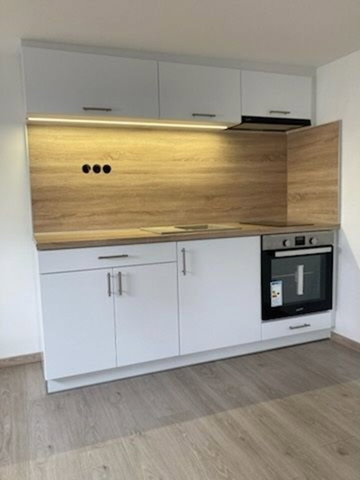 Eladó családi ház, Besnyőn 15.9 M Ft, 1 szobás
