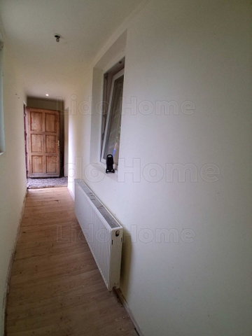 Eladó családi ház, Csomában 14.9 M Ft, 1+2 szobás