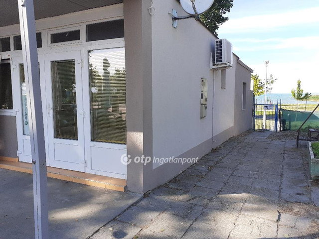 Eladó téglalakás, Szántódon 30 M Ft / költözzbe.hu