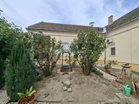 Eladó családi ház, Makón 84.5 M Ft, 7 szobás