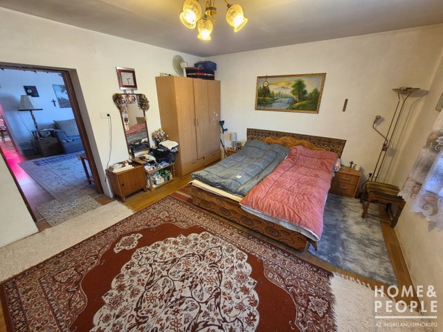 Eladó családi ház, Mórahalmon 33 M Ft, 2 szobás