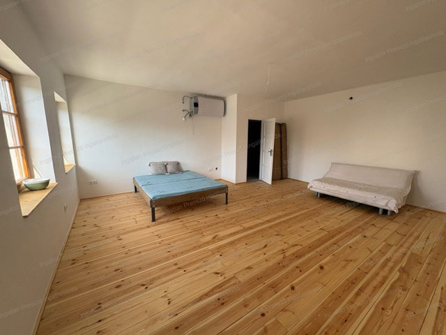 Eladó téglalakás, Sáskán 29.4 M Ft, 1 szobás