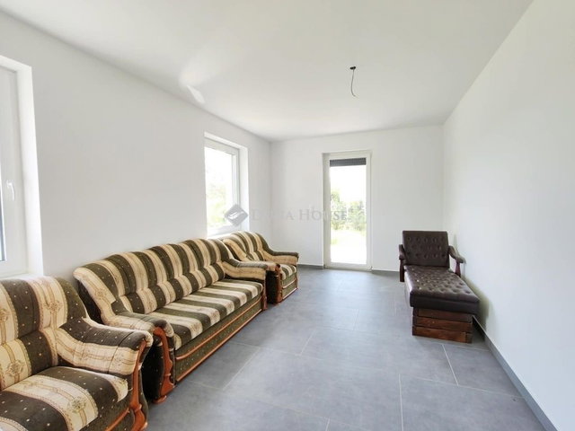Eladó családi ház, Siófokon 199.9 M Ft, 6 szobás