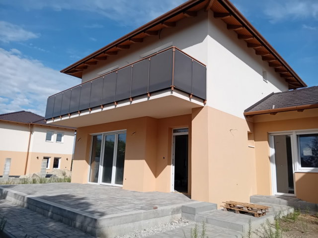 Eladó ikerház, Keszthelyen, Csabagyöngye utcában 129.9 M Ft