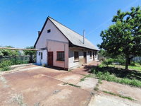 Eladó üzlethelyiség, Gyömrőn 39.9 M Ft, 4 szobás