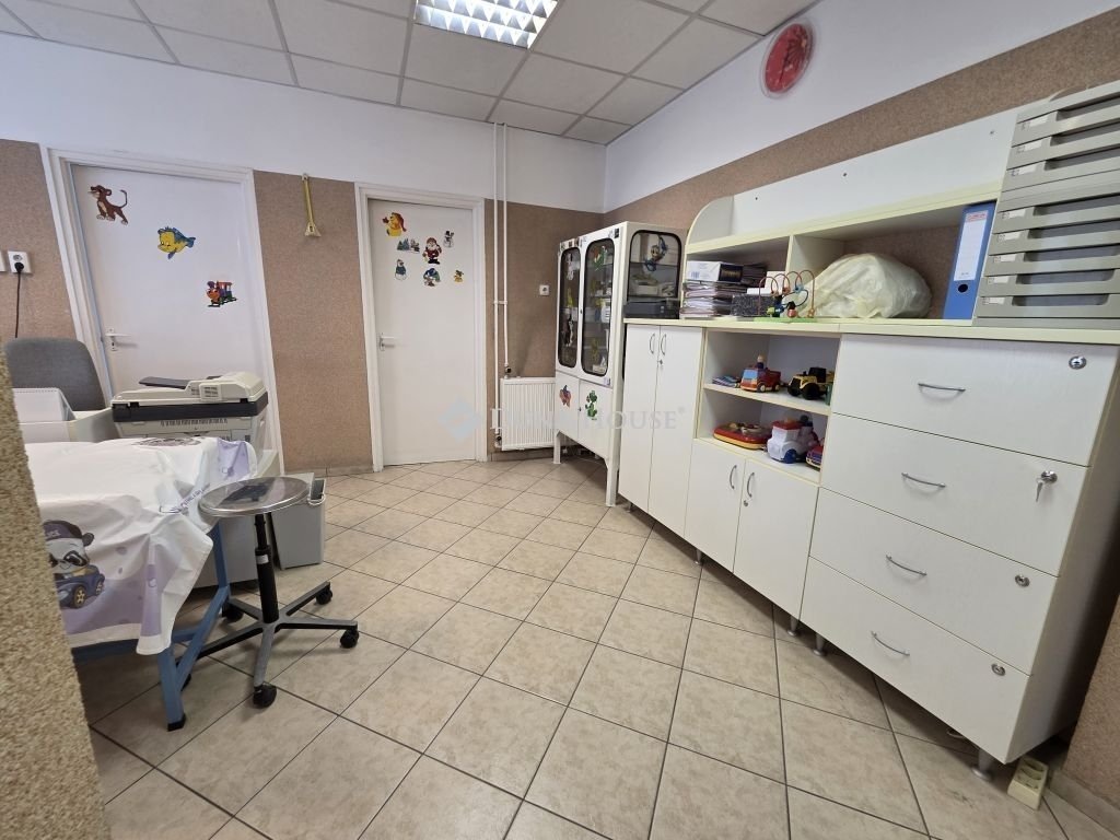 35m² · 27.900.000 ft