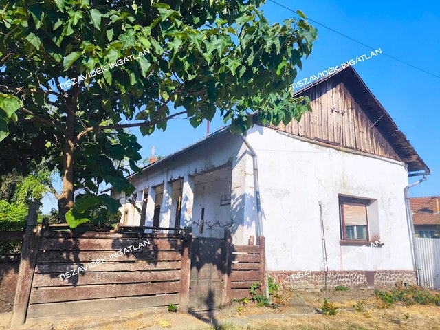Eladó családi ház, Nagykörűn, Arany János úton 9.9 M Ft