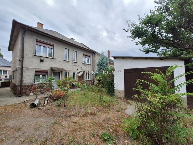Eladó családi ház, Győrött 89 M Ft, 6 szobás