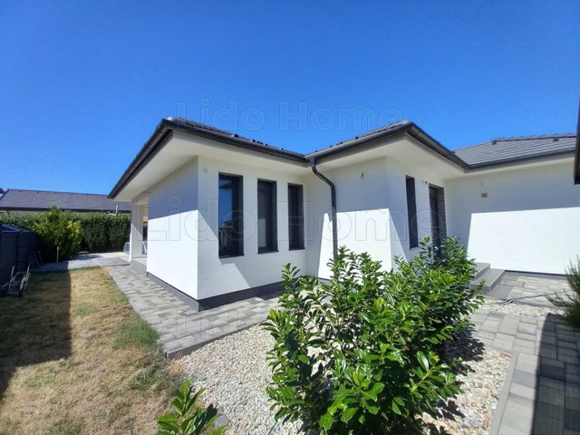 Eladó családi ház, Siófokon 147 M Ft, 4 szobás