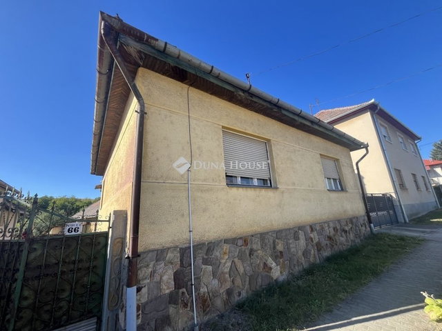 Eladó családi ház, Váckisújfalun 39.9 M Ft, 3 szobás