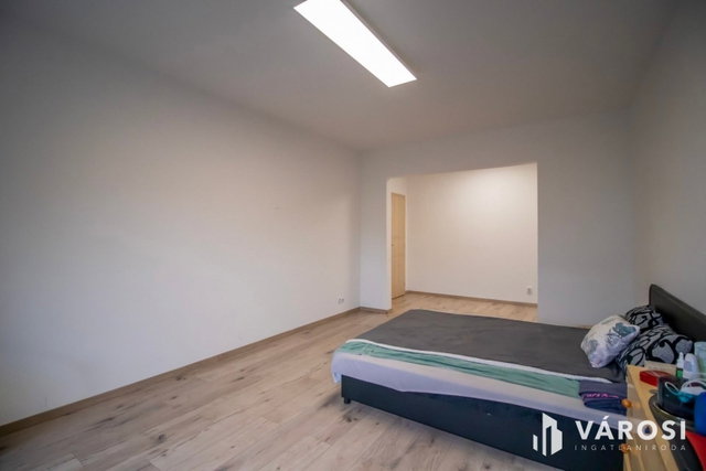 Eladó panellakás, Székesfehérvárott 50 M Ft, 2 szobás