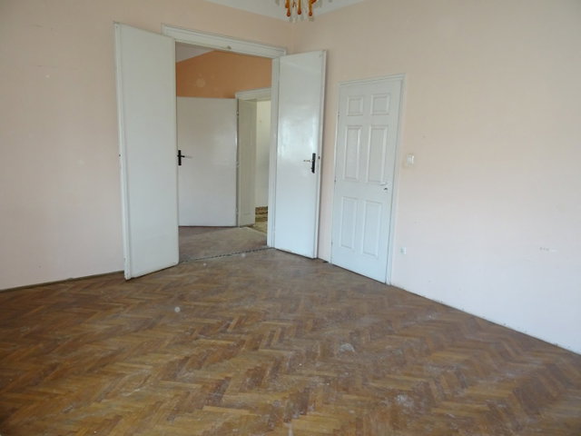 Eladó családi ház, Szombathelyen 69.9 M Ft, 7 szobás