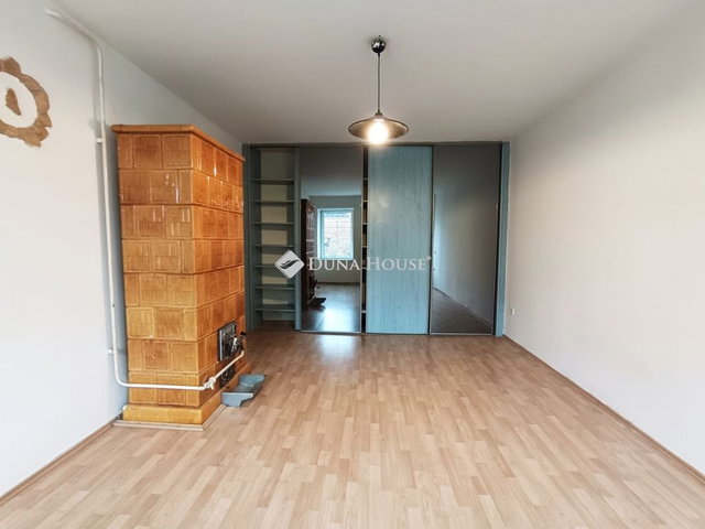 Eladó téglalakás, Sopronban 35.5 M Ft, 2 szobás