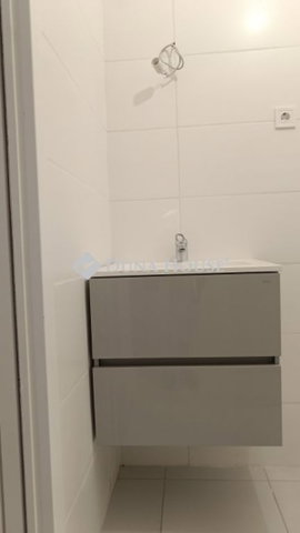 Eladó téglalakás, Budapesten, VI. kerületben 79.9 M Ft, 2 szobás