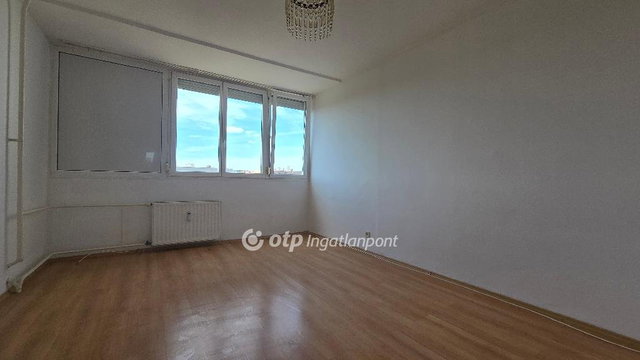 Eladó téglalakás, Tapolcán 29.5 M Ft, 1 szobás
