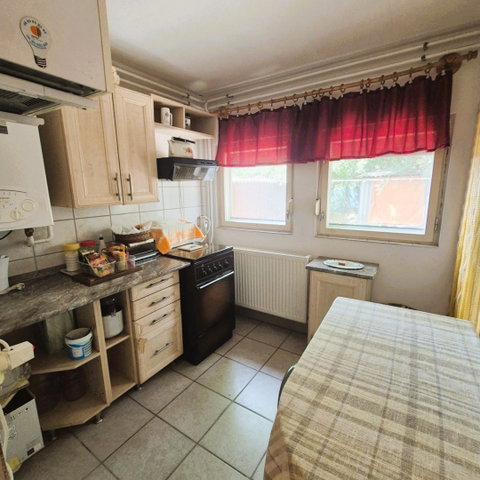 Eladó családi ház, Lakitelken 34 M Ft, 3 szobás