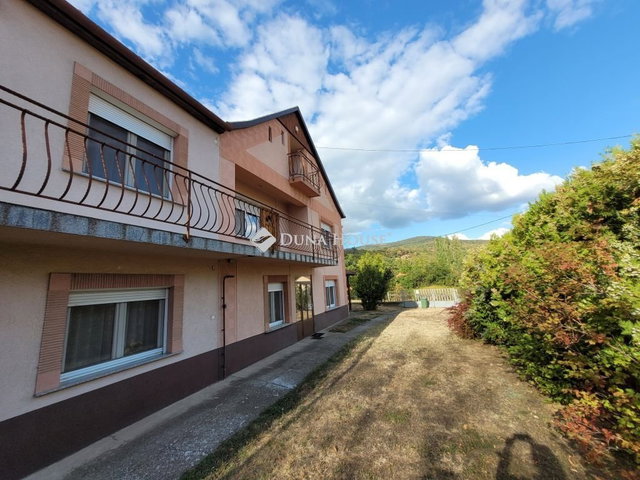 Eladó családi ház, Hosszúhetényen 140 M Ft, 5 szobás