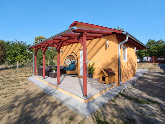 Eladó családi ház, Tápióbicskén 15.9 M Ft, 3 szobás
