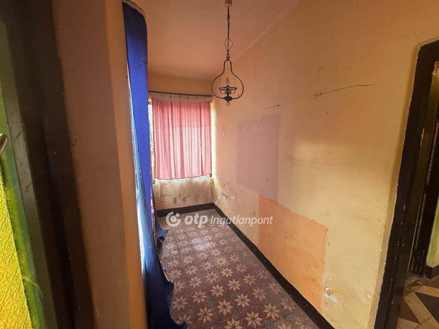 Eladó családi ház, Ebesen 48 M Ft, 2 szobás