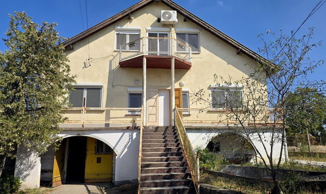 Eladó családi ház, Dunaharasztin 111.7 M Ft, 5 szobás