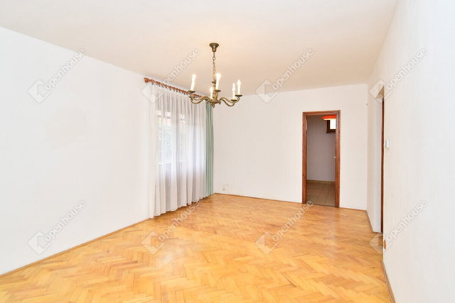 Eladó téglalakás, Szegeden 74 M Ft, 2 szobás