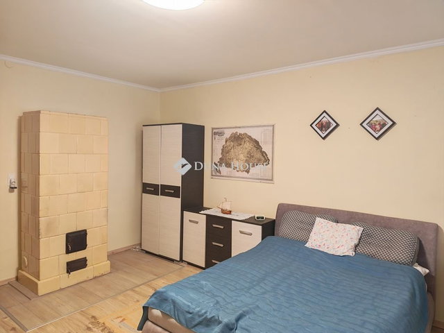 Eladó családi ház, Gyulán 80 M Ft, 3 szobás