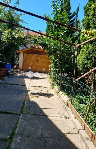 Eladó családi ház, Miskolcon 63 M Ft, 4 szobás