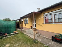 Eladó családi ház, Szolnokon 38 M Ft, 2 szobás