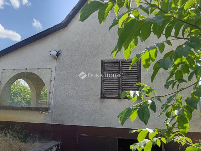 Eladó családi ház, Csemőn 20.9 M Ft, 2 szobás