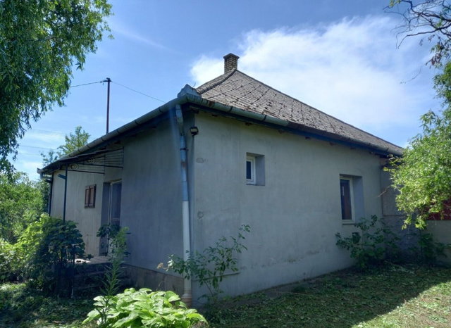 Eladó családi ház, Laskodon 7.1 M Ft, 2 szobás