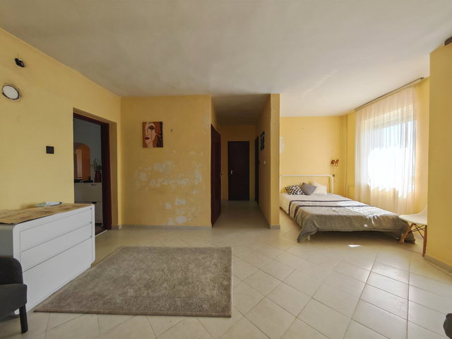 Eladó családi ház, Csókakőn 79.9 M Ft, 5 szobás