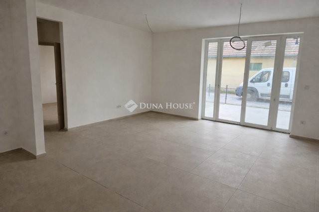 Eladó ikerház, Üllőn 115 M Ft, 4 szobás / költözzbe.hu