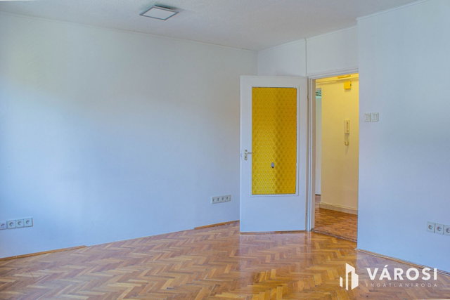 Eladó téglalakás, Szegeden 55 M Ft, 2 szobás