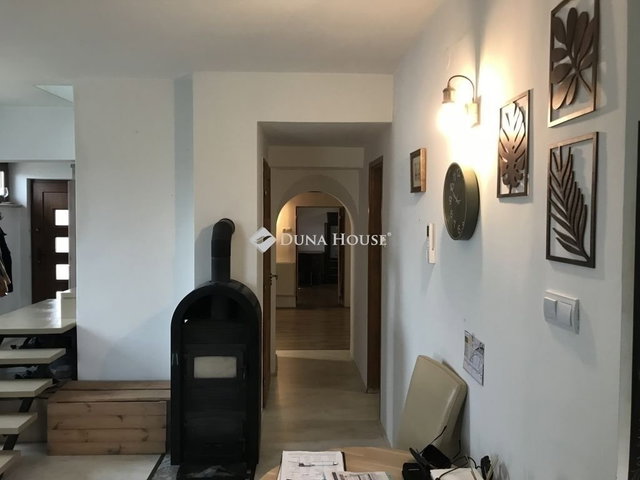 Eladó családi ház, Mohán 89.99 M Ft, 5 szobás